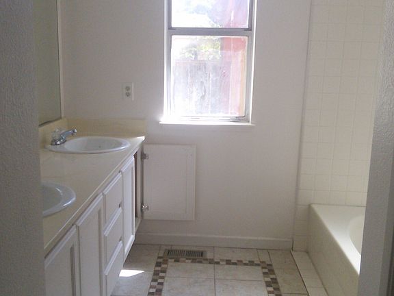 5th image of 3308 Archshire Ct