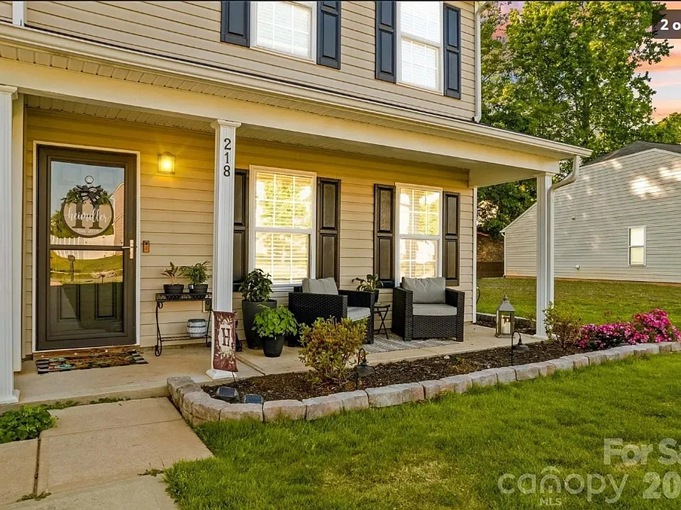 218 Valerie Dr