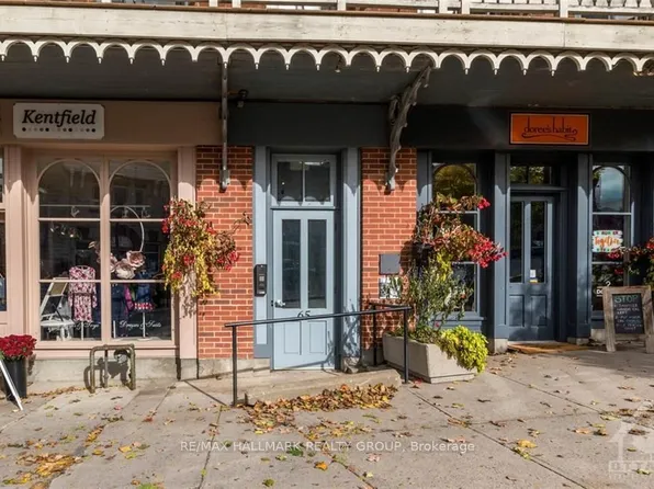 65 Mill St #206, Mississippi Mills, ON K0A 4A0