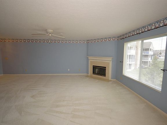 5th image of 4375 N Shore Dr
