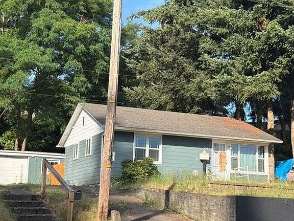 3rd image of 1520 E 16th Pl
