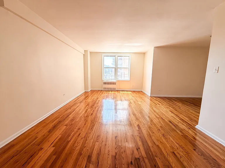 1279 E 17th St #30 — Photo 1