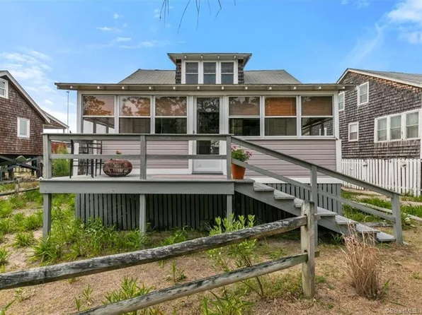 34 Central Avenue, Clinton, CT 06413