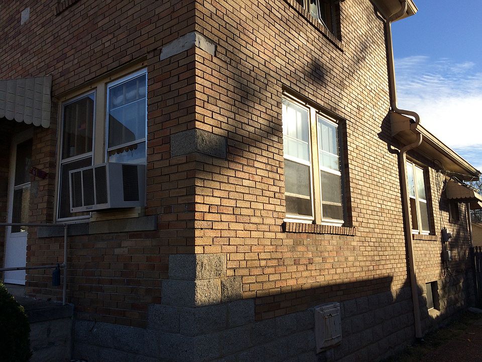 2nd image of 6732 Julian Ave