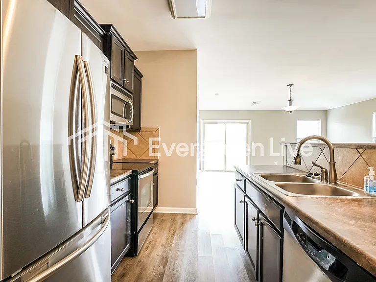 12602 Downing Dr — Photo 8