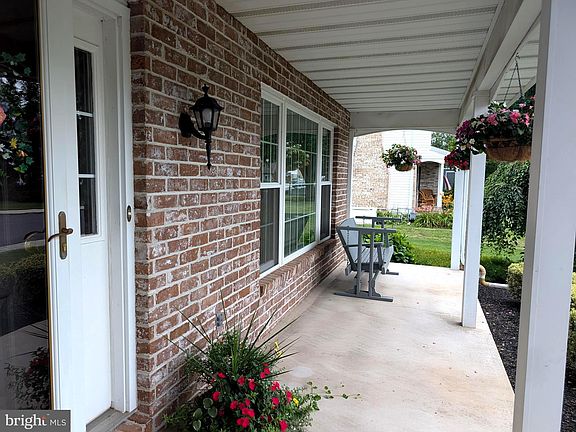 4th image of 105 Hoke Dr