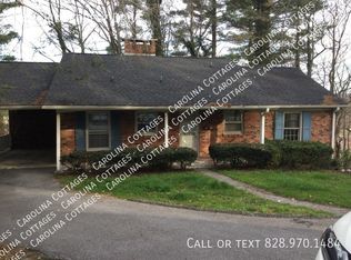 1430 Ridgecrest Dr, Hendersonville, NC 28792