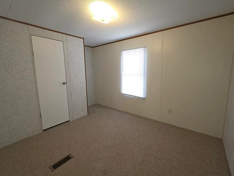412 Oak Ridge Dr — Photo 8