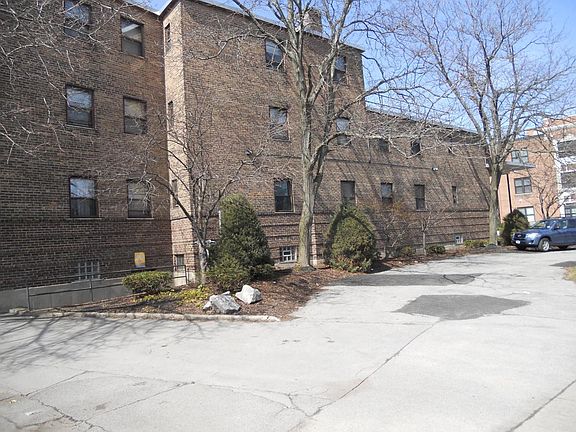 5th image of 1022 Delaware Ave APT B7