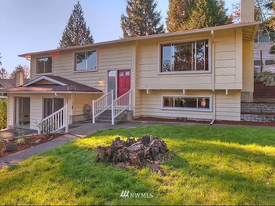 8015 172nd Ave NE
