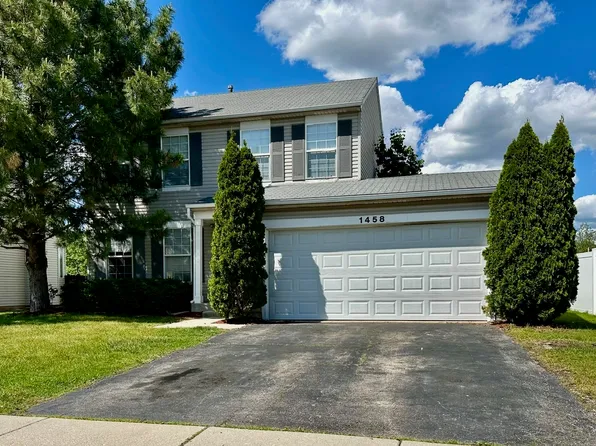 1458 Woodland Dr, South Elgin, IL 60177