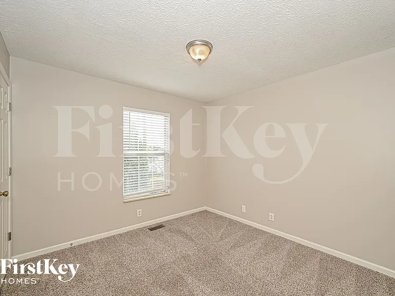 6005 Monroe Xing — Photo 17