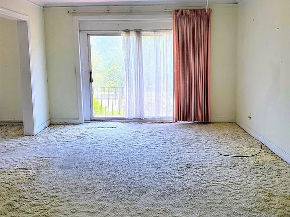 5th image of 300 Ocean Ave #E10