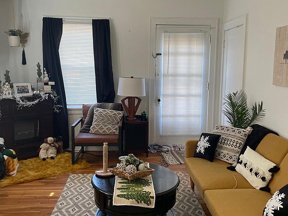 3rd image of 6922 Silverton Ave APT 4