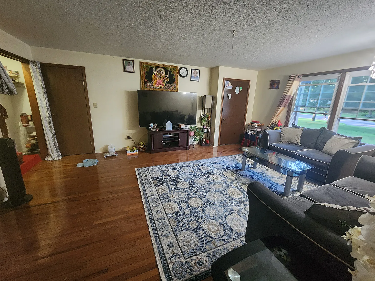 2 bed, 1.5 bath, 1122 sqft, $1,600 — Photo 4