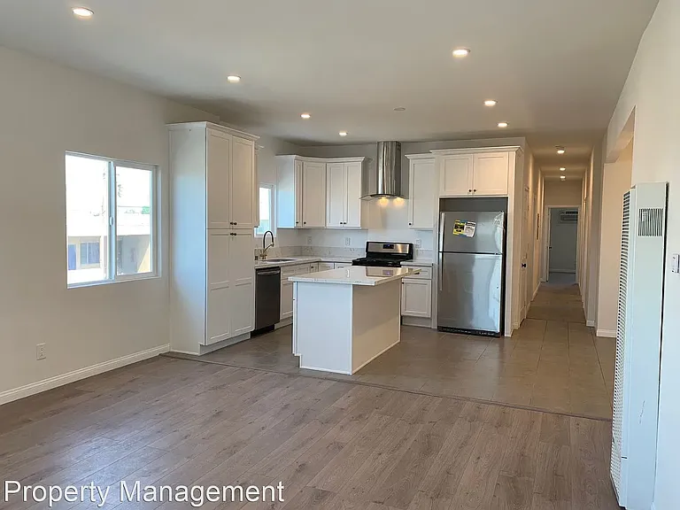 4525 Rosewood Ave #2 — Photo 11
