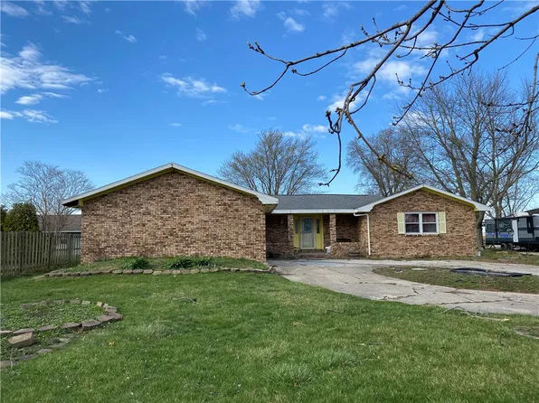 1267 Us Route 45, Neoga, IL 62447