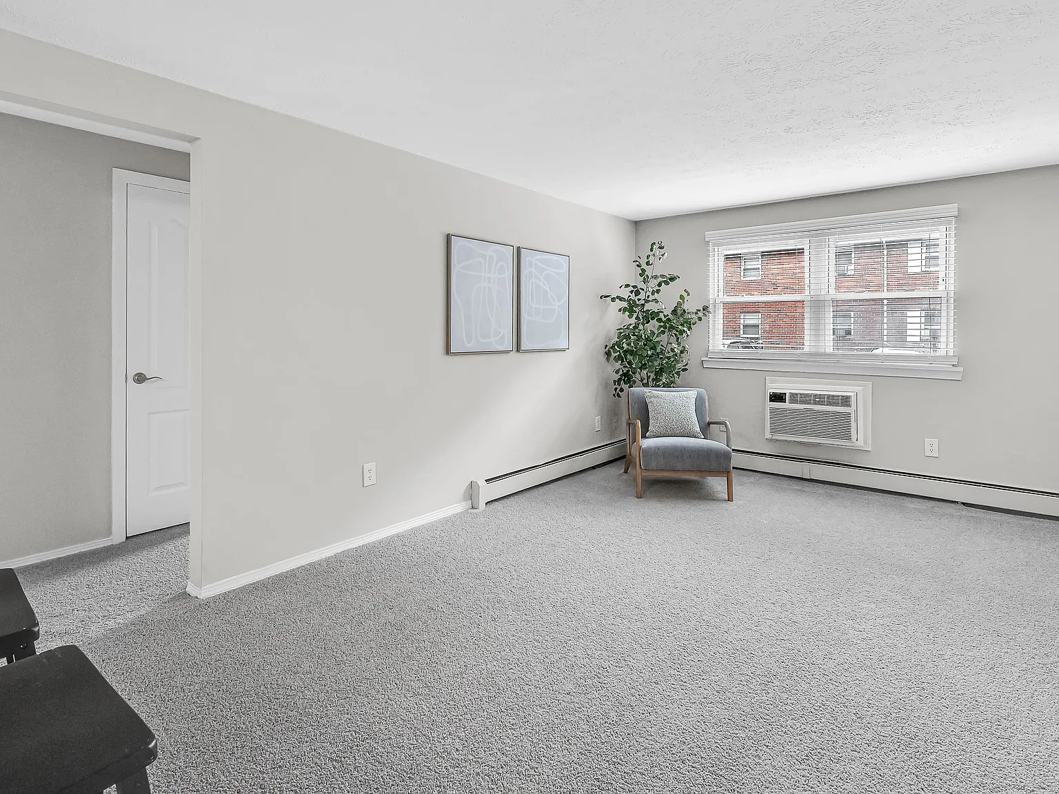Edgewood Court — Photo 4