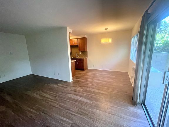 3rd image of 1420 S Saltair Ave APT 2