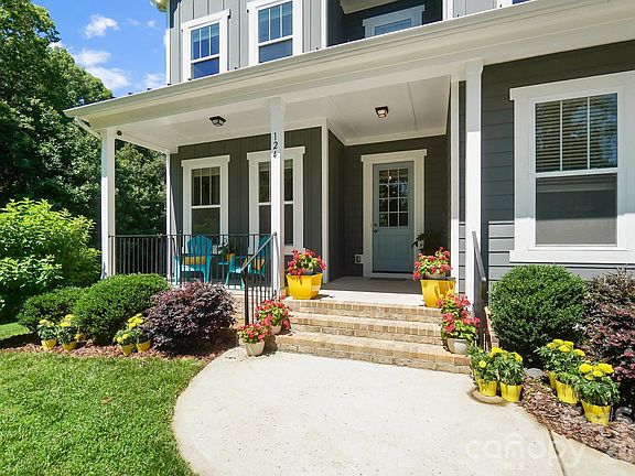 4th image of 124 Lorenzo Ln