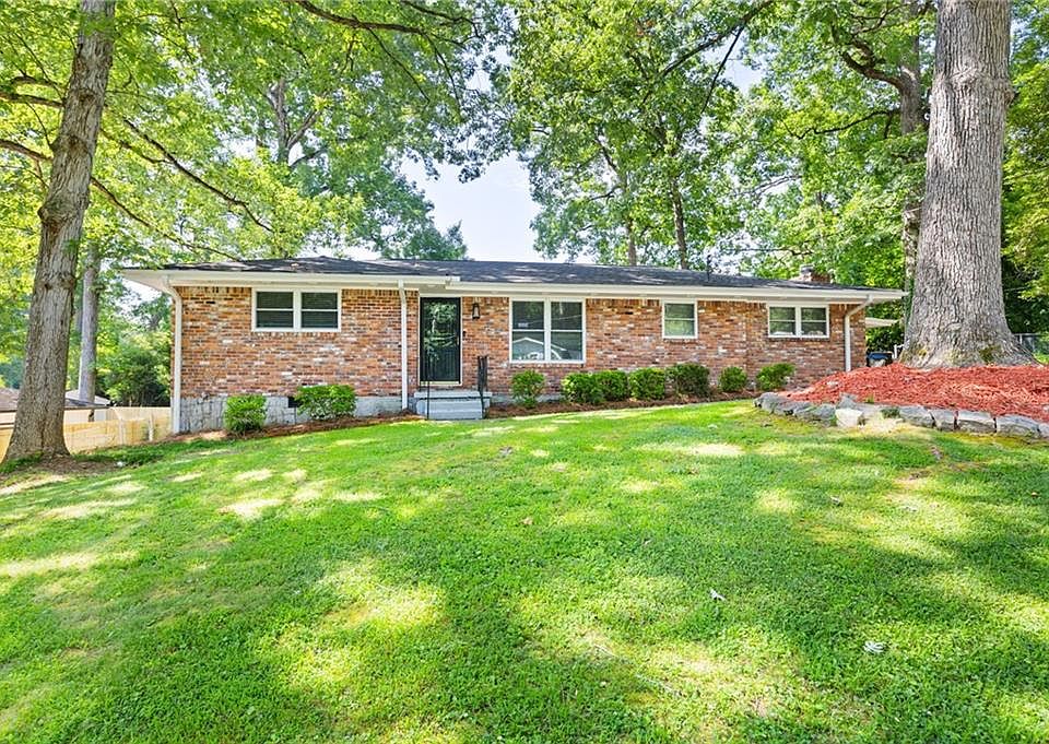 1st image of 2563 Dering Ct NE