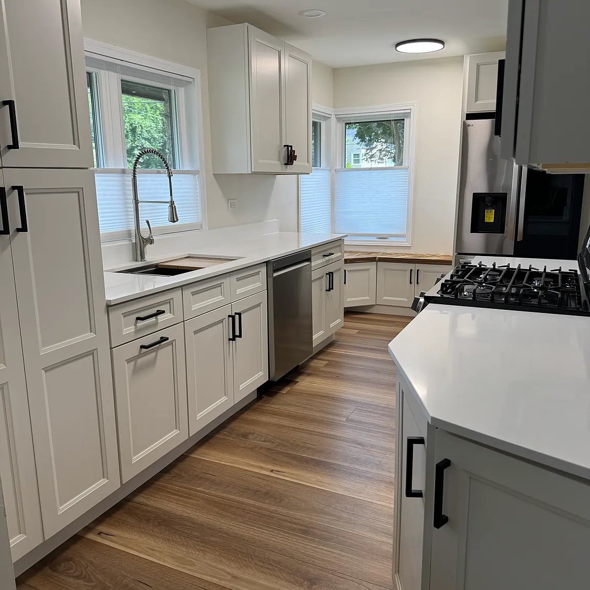5 bed, 2800 sqft, $3,950 — Photo 3
