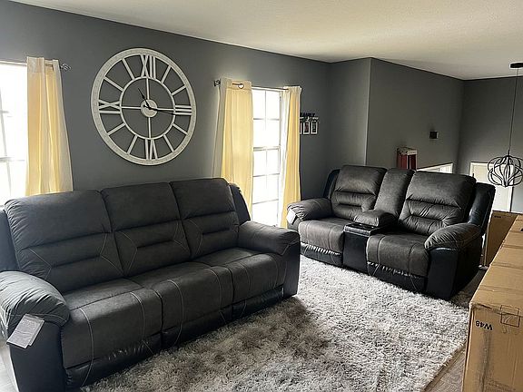 4th image of 927 Beechwood Dr