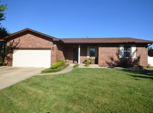 1971 Lemontree Ln, Collinsville, IL 62234