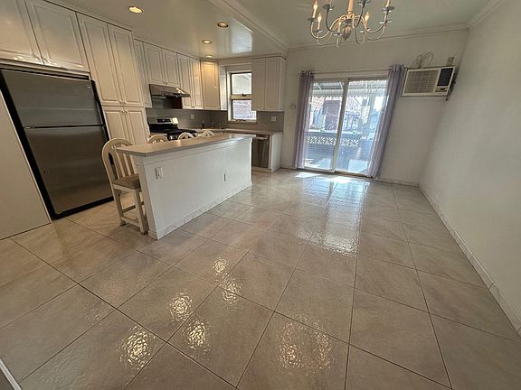 4th image of 6507 16th Ave #1