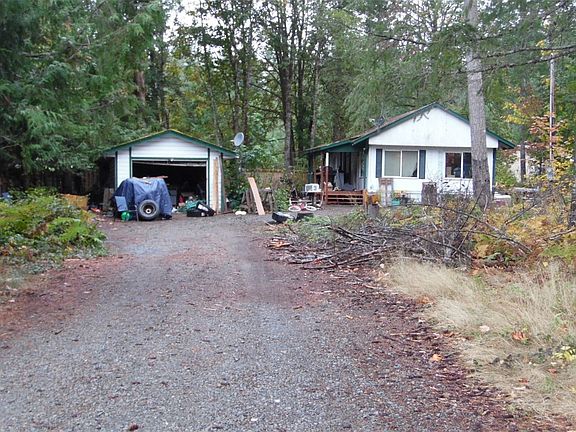 2nd image of 121 Holiday Lane