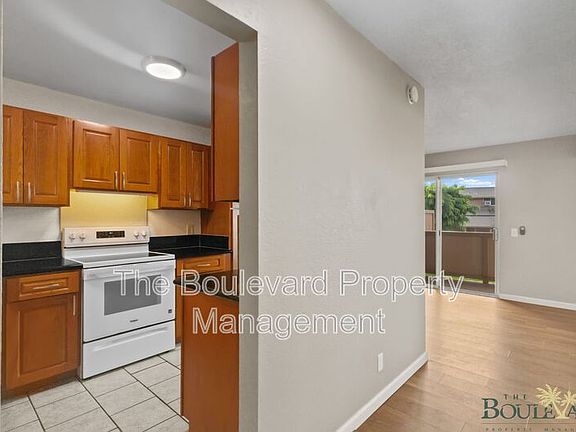 4th image of 98-1379 Koaheahe Pl APT 32