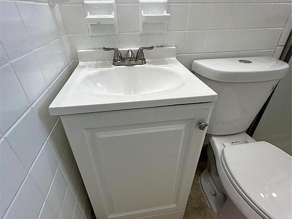 5th image of 815 Fontaine Pl