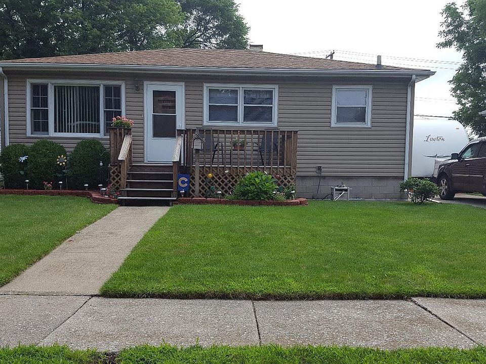 1st image of 7633 Grand Ave