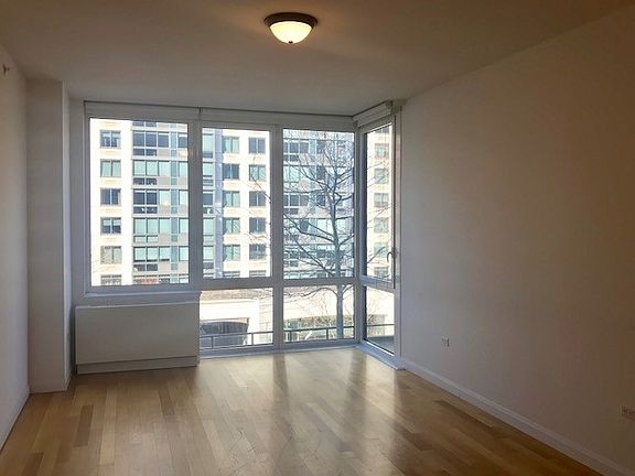 2nd image of 795 Columbus Ave APT 5n