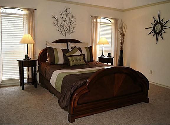 4th image of 3221 Sugarbush Dr