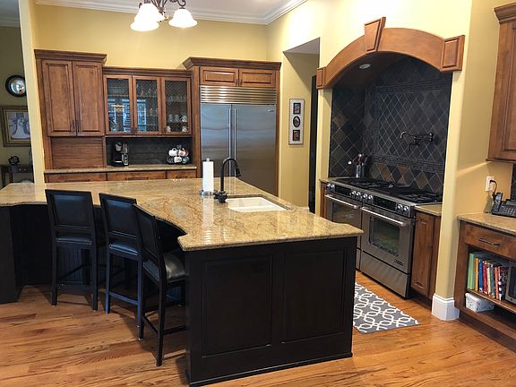 4th image of 12415 Amberset Dr
