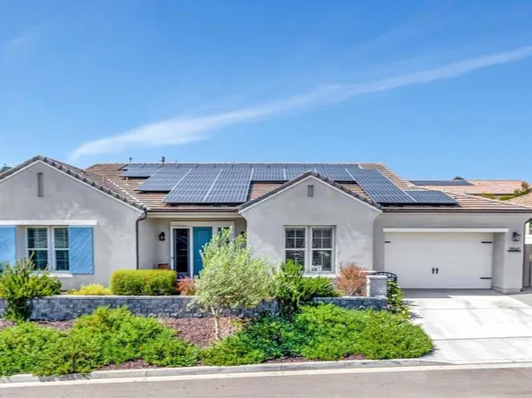 22147 Long Trot Dr, Escondido, CA 92029