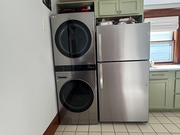 4th image of 193 N Hamilton St Floor 2