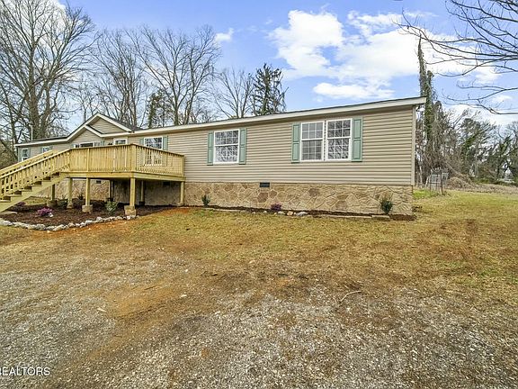 3rd image of 3825 Boyds Bridge Pike