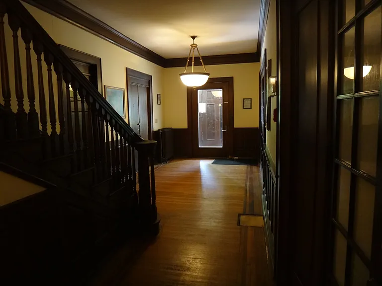 2118 Pillsbury Ave S #9 — Photo 6