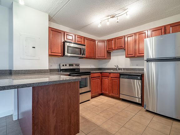 2nd image of 1600 Wedgewood Dr APT 116
