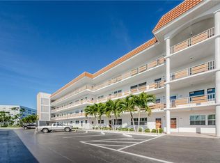 3128 59th St S APT 106, Gulfport, FL 33707