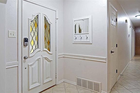 3rd image of 6912 Winchester Pl