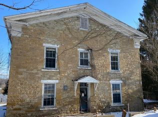 650 S 2nd St, Lansing, IA 52151