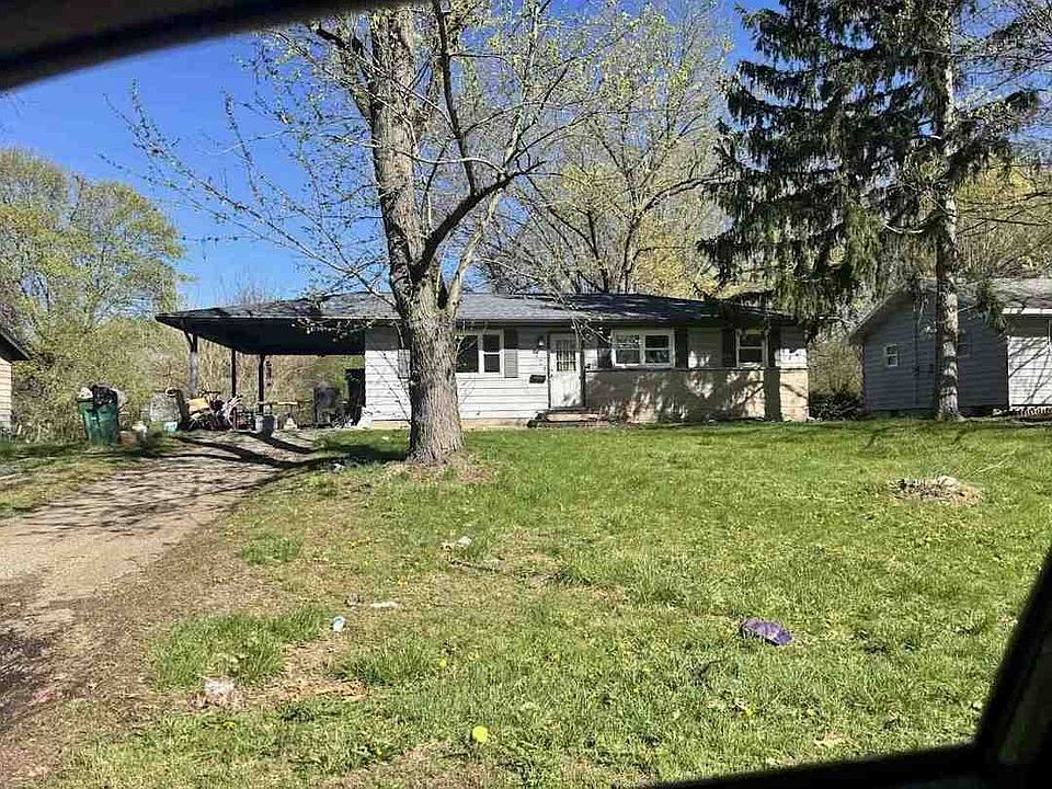 1st image of 228 Algonquin St