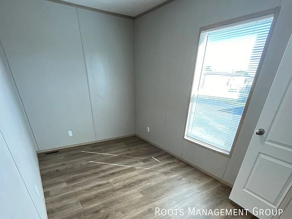 2nd image of 700 E 6th St #112