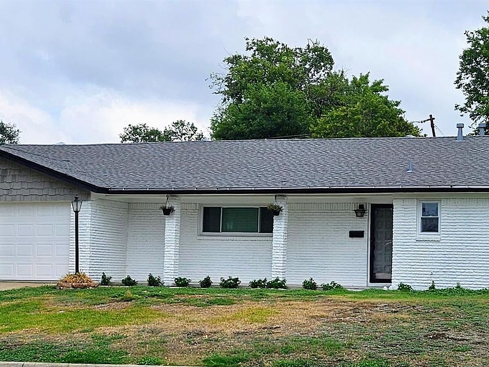 1st image of 5921 Trail Lake Dr