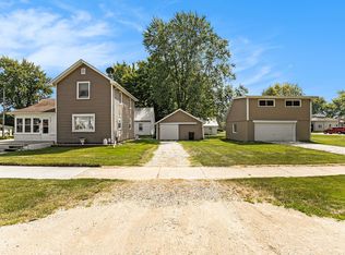 1312 1st St, Lake Odessa, MI 48849