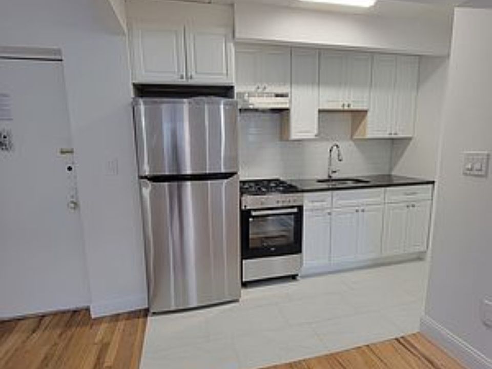 1st image of 143-51 Roosevelt Ave #1E