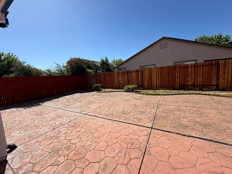 5418 Halas Ct — Photo 49